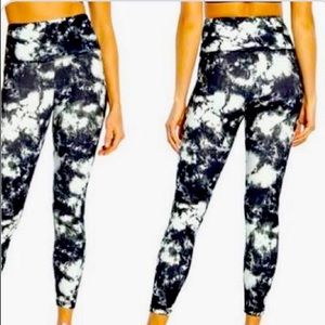 Balance Collection paint leggings (no pockets)